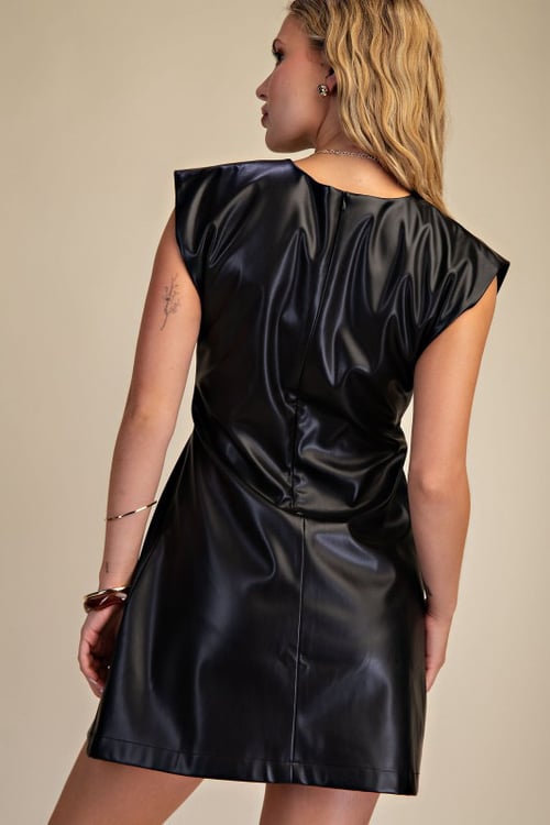 Image of Black Pleated Waist Dress