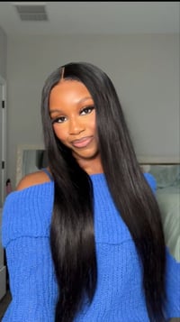 Glueless closure straight wig 26 in. 