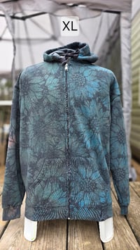 Image 12 of Floral Flukes