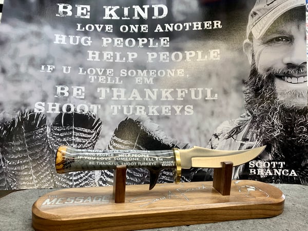 Image of The MESSAGE Knife with Stand