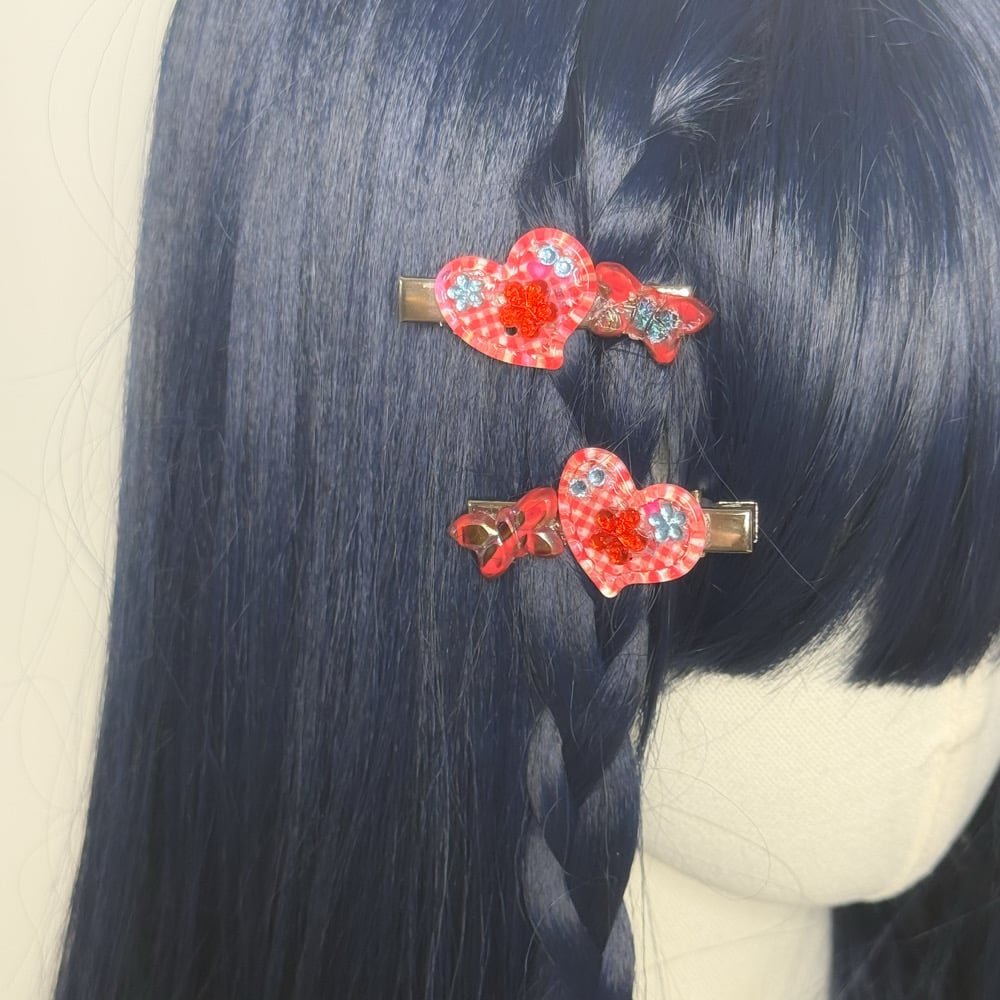 Image of Checkered Clips