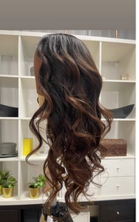 Image 5 of PRECOMMANDE  Leger Balayage choco miel  18'