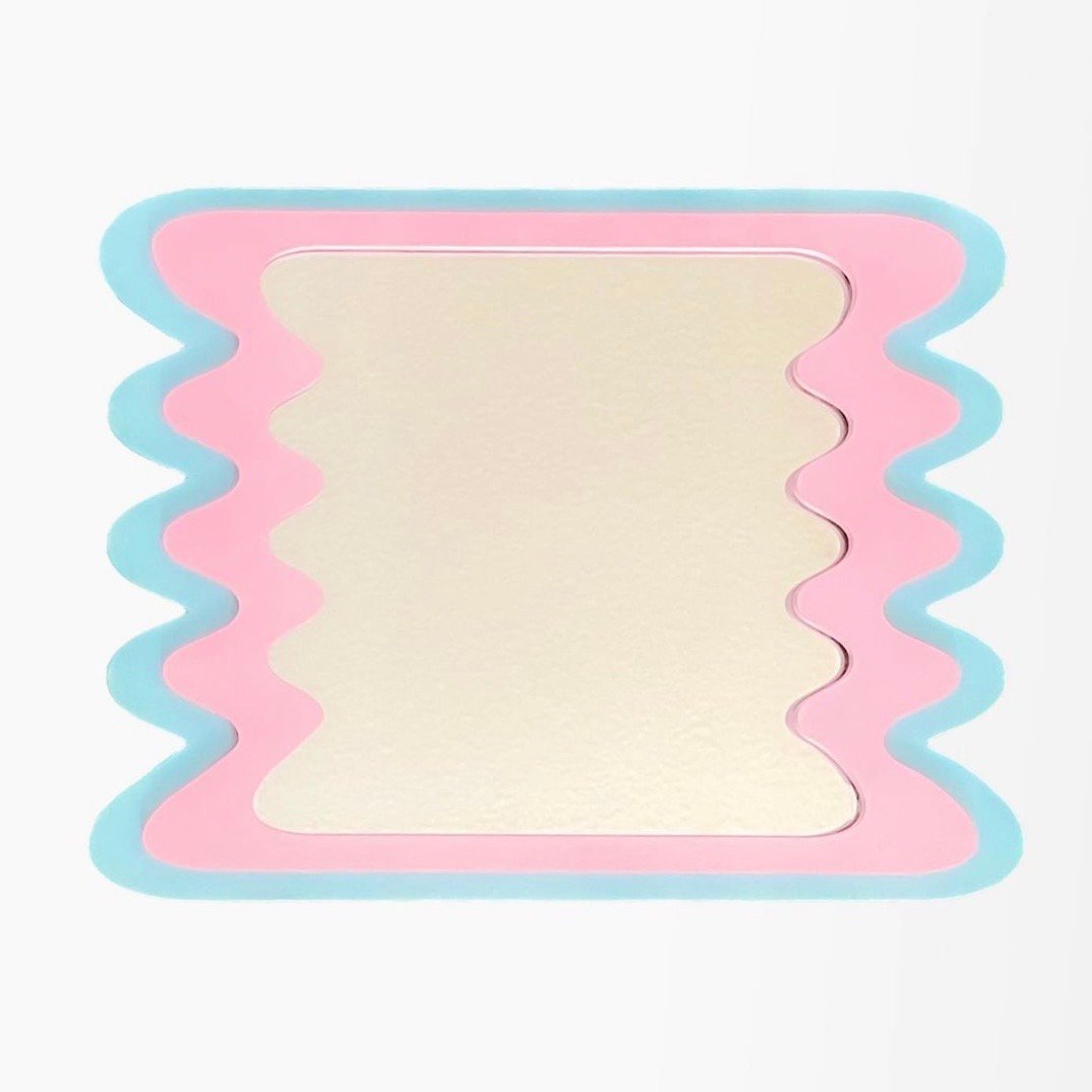 Image of wavy mirror