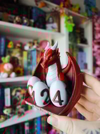 Image 2 of Contador de libros dragon rojo/negro