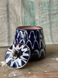 Image 2 of Tea caddy blue arches 
