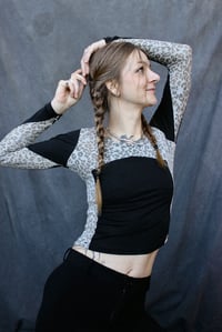 Image 2 of RAYA longsleeve,  grey leo