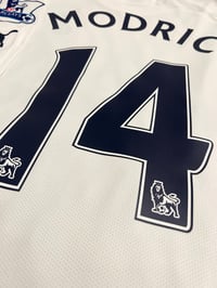 Image 11 of Tottenham Hotspur “MODRIĆ 14” 2010/11 Long Sleeve Home Shirt + PL patches (L)