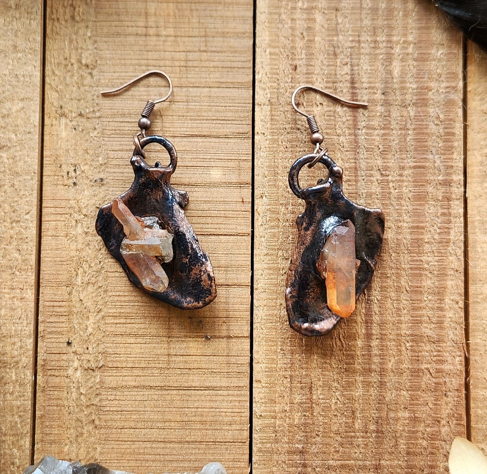 Image of Tangerine Quartz Scapula Earrings 