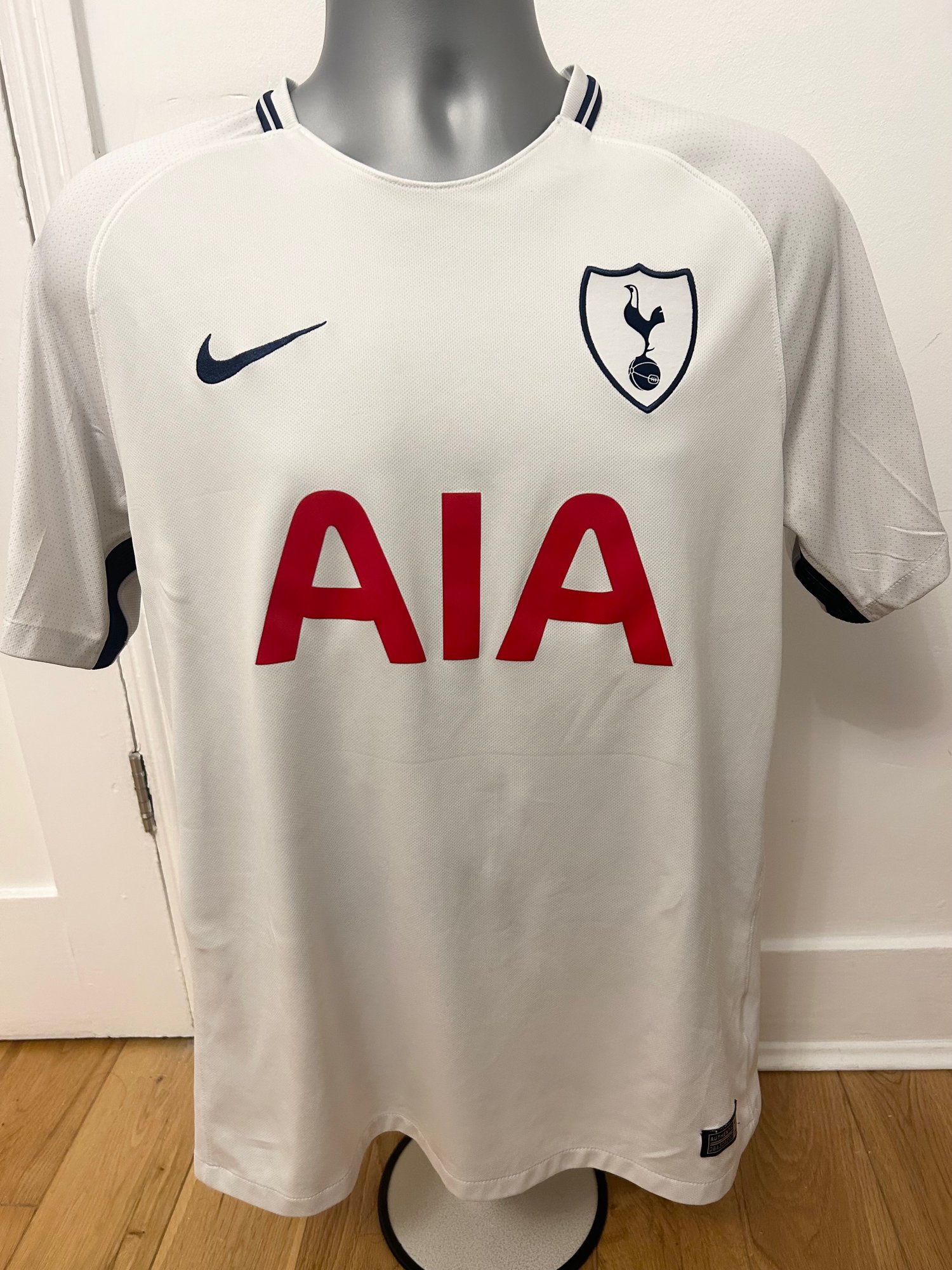 Image of Tottenham Hotspur “DELE 20” 2017/18 Home Shirt + patches (L)
