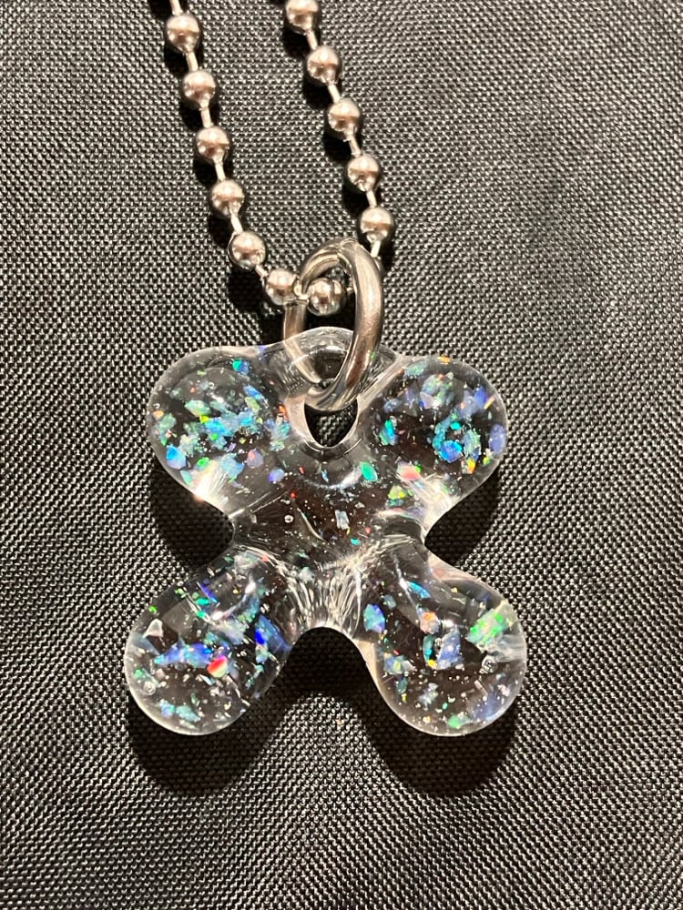 Image of crushed opal clover