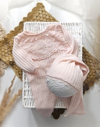 Image 1 of Newborn set for photoshoot - Vicky - onesie and sleep hat - peachy pink