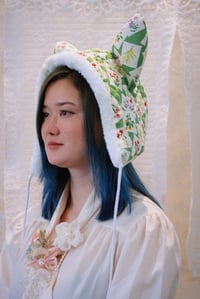 Image 1 of La Modiste: Quilted Postage Stamp Cat Hat