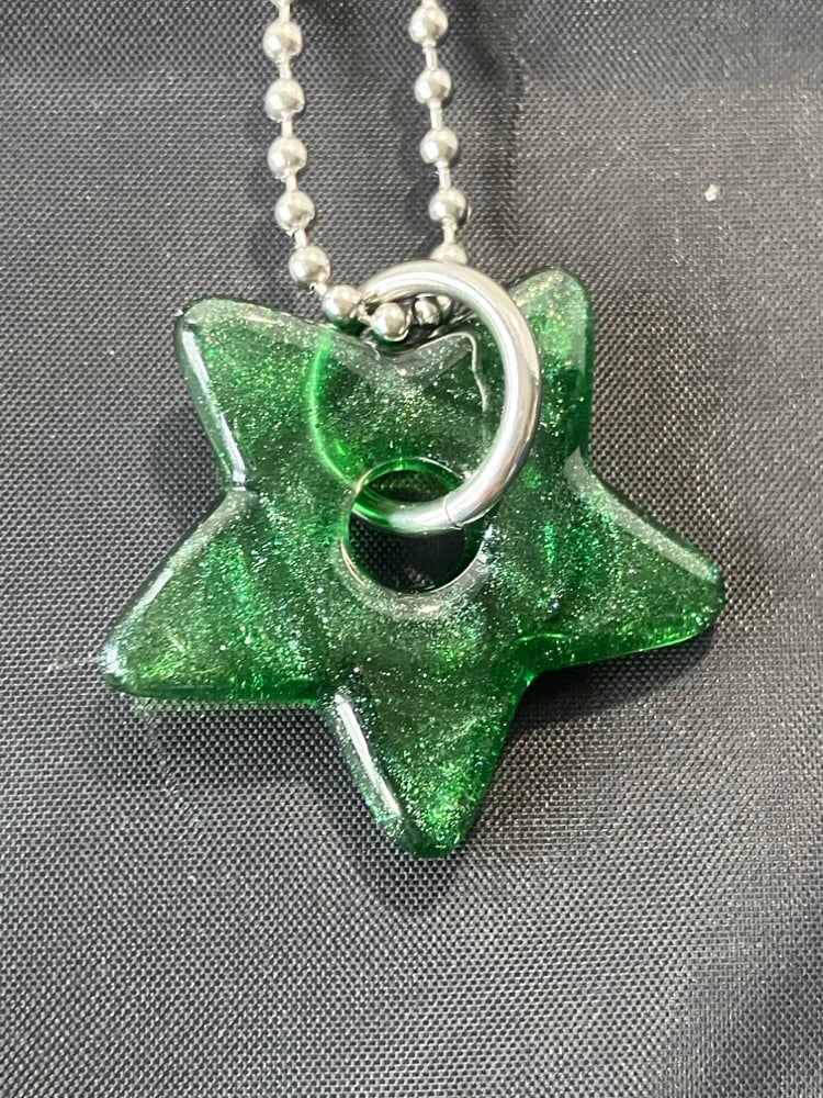 Image of green stardust