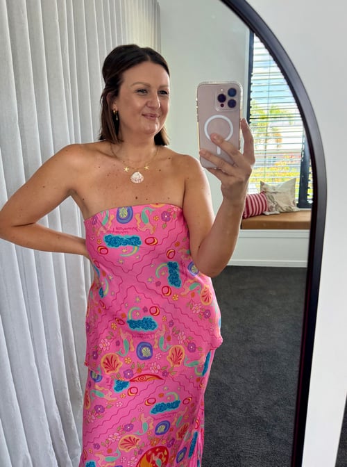 Image of Pink scallop shell necklace