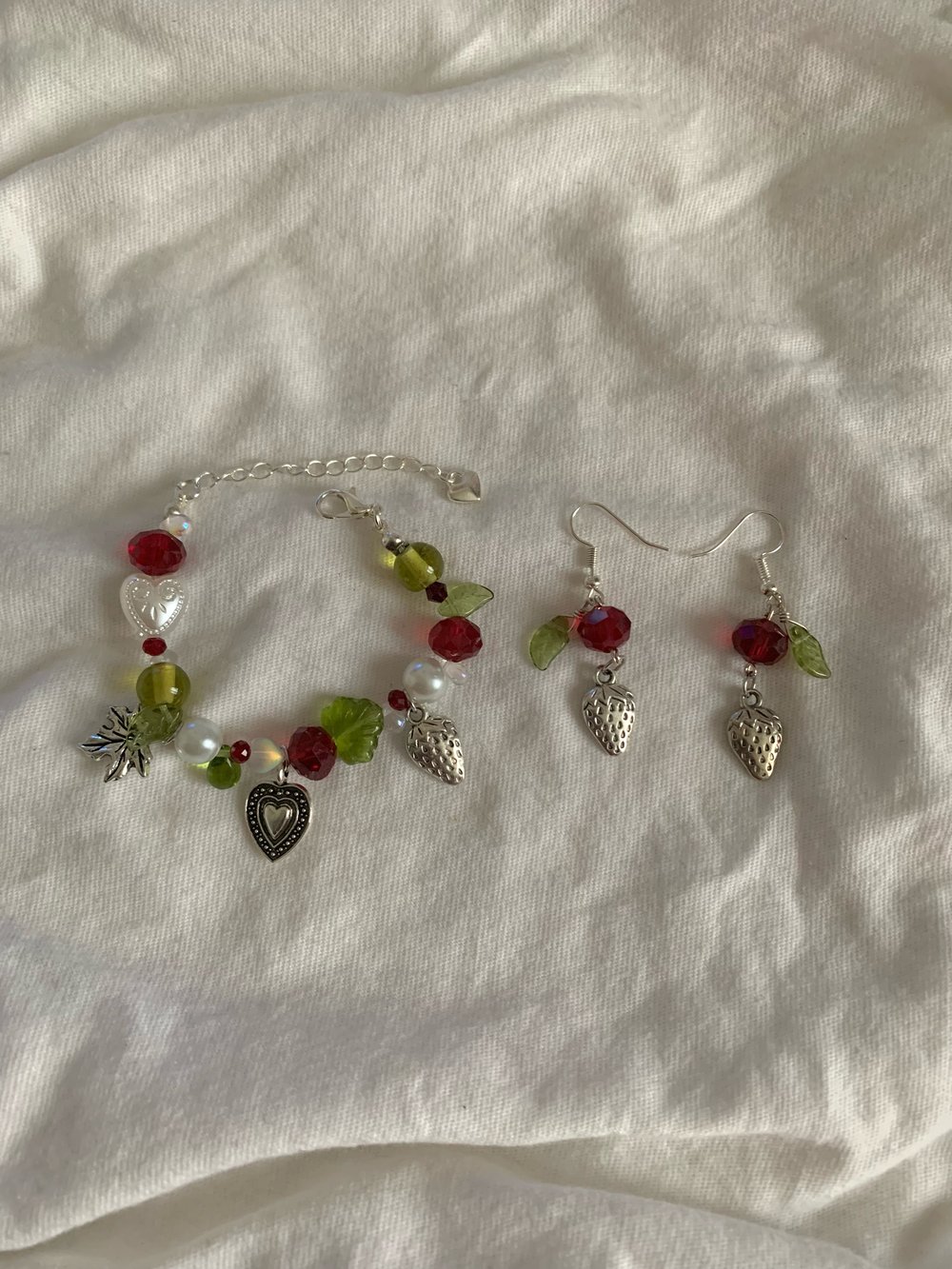 "strawberry kisses" bracelet set