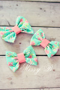 Image of Mini Bows~Turquoise/pink