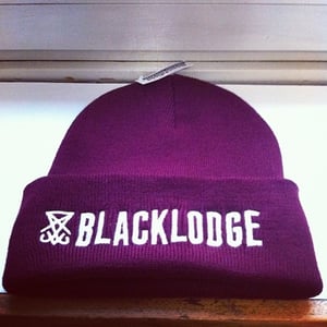 Image of Black lodge Beanie / Burgundy