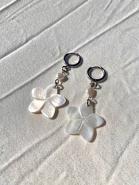 Image 2 of Kōtiro Earrings 
