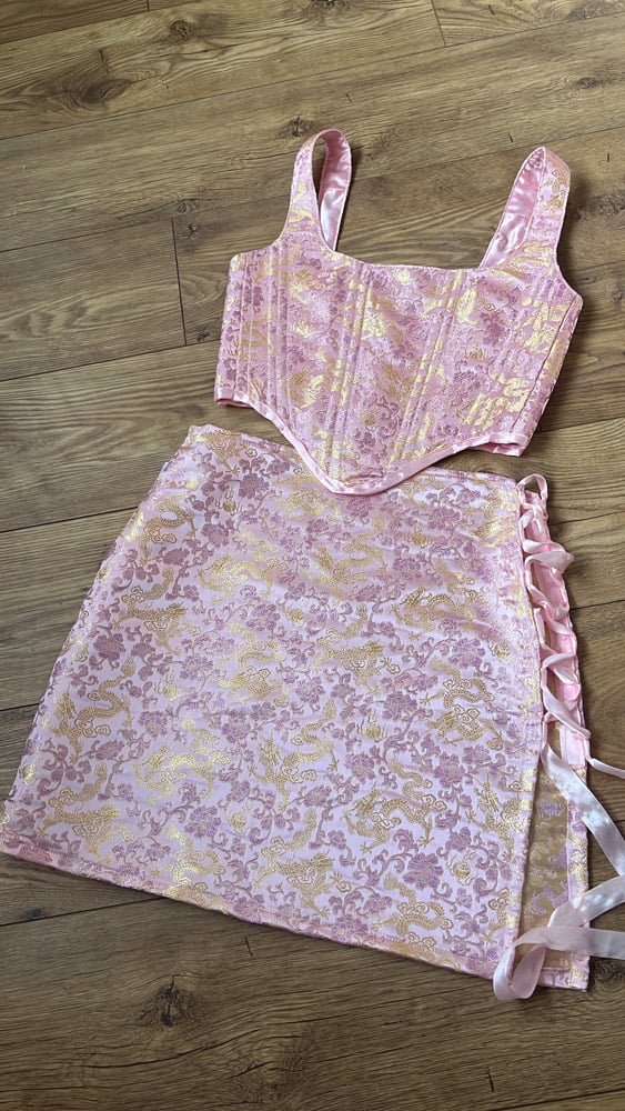 Pink and Gold Jacquard skirt with side split