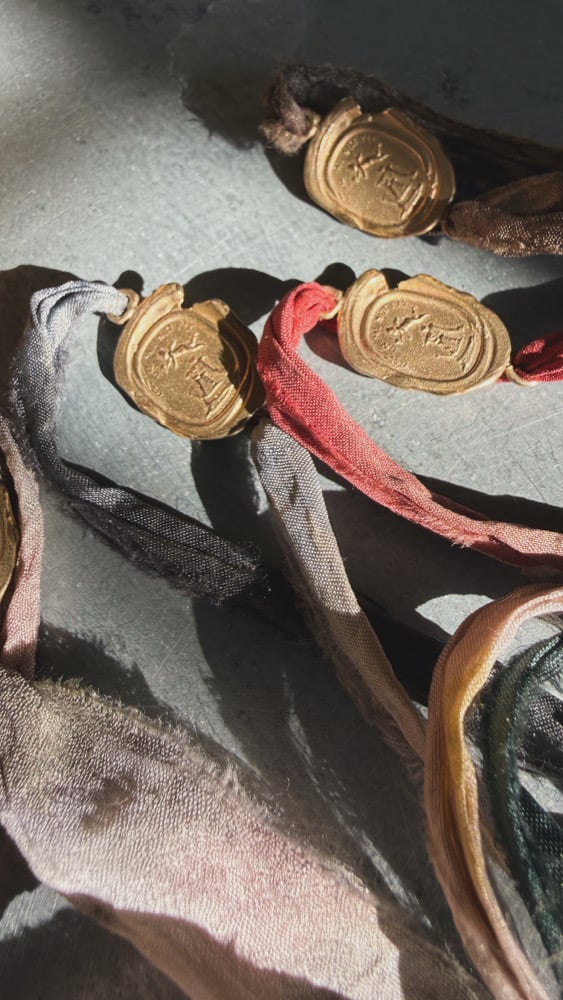 Image of “Un me suffit”