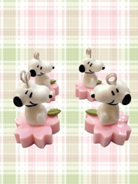 Image 3 of Sakura Snoop Candle