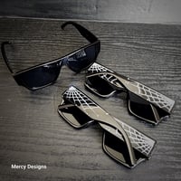 Image 2 of Spider traps