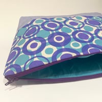 Image 2 of Spot Washbag