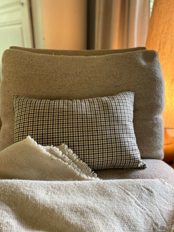 Image of Coussin petits carreaux 