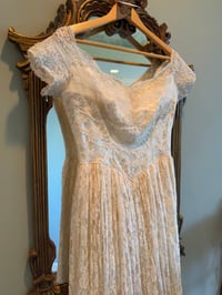 Image 11 of 1960s Lace Beauty 