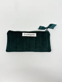 Image 2 of Pochette de transport LA SOLAIRE velours matelassé vert sapin