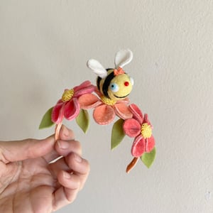 Image of Springtime Bee and Flower Headband for Neo Blythe #4