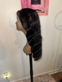 Image 2 of 20 inch body wave wig