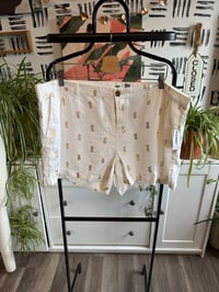 Image 1 of NWT old Navy Linen shorts