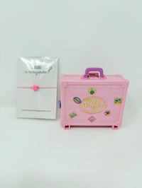 Image 1 of Ensemble bracelet et Polly Pocket La Valise Paris