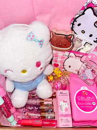 Image 5 of Hello kitty beauty bundle 