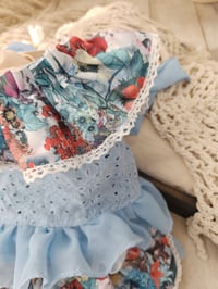 Image 2 of Sitter set for photo shoots | Malwina | age 9-12 months | floral blue