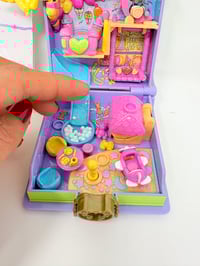 Image 11 of Ensemble bracelet et Polly Pocket Mini livre violet pays merveilleux rare