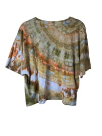 Image 6 of XXL Crop Tee in Golden Agate Ice Dye