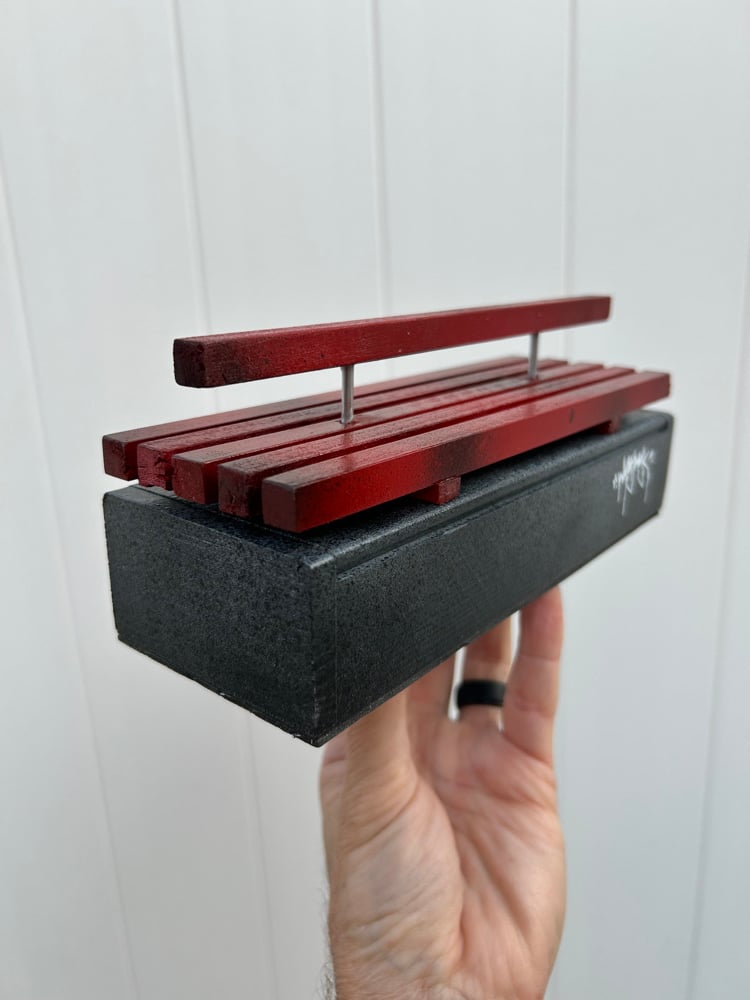 Double Bench Box