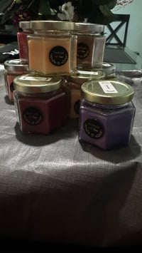 Image 4 of Apple Pie scented candle 