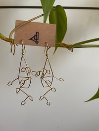 Image 2 of Hanging plant baskets