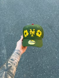 Image 5 of GREY BRIM OLIVE TRI TONE NEW YORK METS CUSTOM FITTED CAP