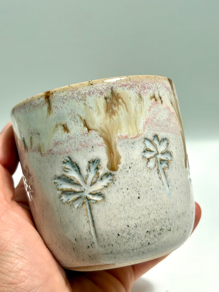 Image of Palm Cup Hues of Pink Medium