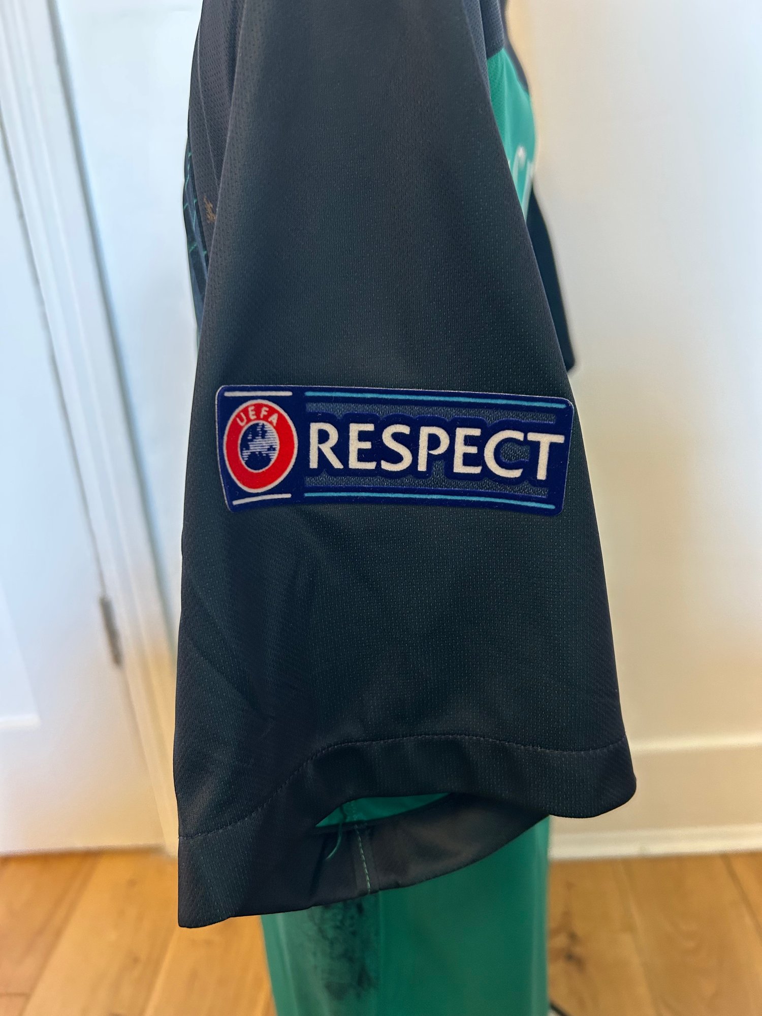 Image of Tottenham Hotspur “LUCAS 27” 2018/19 Third Shirt + UCL patches (L)