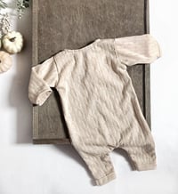 Image 3 of Newborn babygrows for photoshoot | Bill | beige | fotorequisiten | accessoires photo