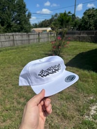 VOLCANO WHITE SNAPBACK