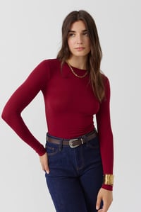 Image 2 of Camiseta Cecilie Vino