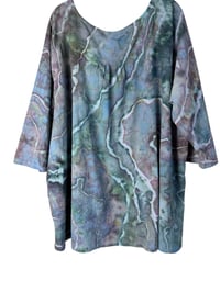 Image 7 of 3XL Cotton Woven Forager Top in Muted Geode Ice Dye