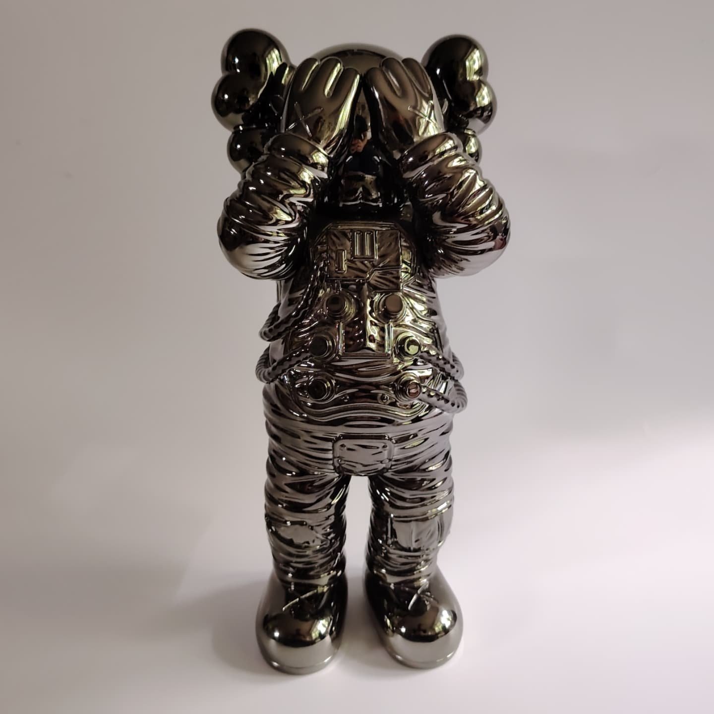 KAWS:HOLIDAY SPACE Black 発送可能