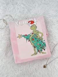 Image 2 of Vogue Grinch 3